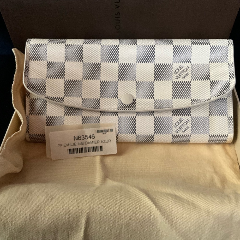 Authentic…TODAY ONLY!!! LV PF Emilie Damier Azur